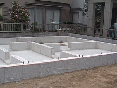 現場の写真(基礎の全貌)