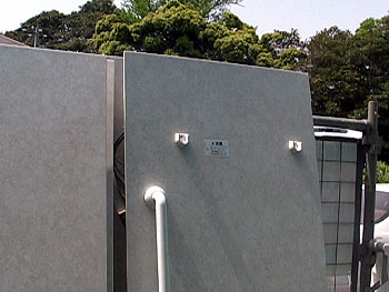 現場の写真(バス壁)